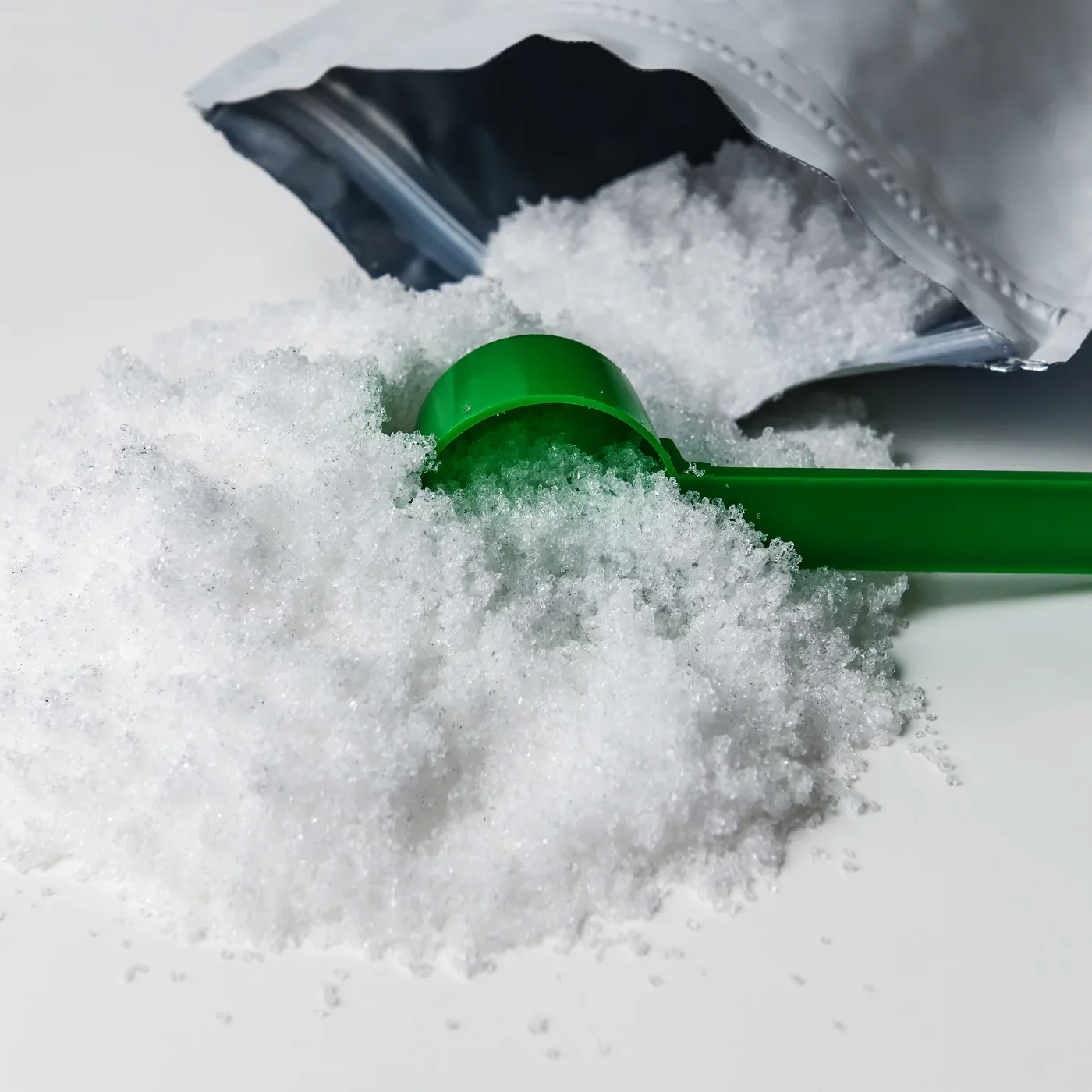 Fine amino-acid powder such as L-citrulline used in the Vigor Peak formula